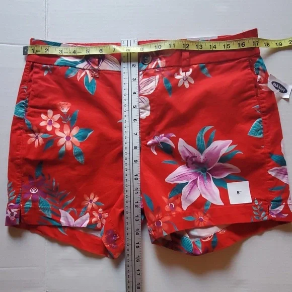 Old Navy Red Floral Shorts size 8 - Picture 7 of 7